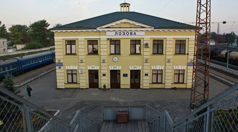 У серпні потяг №101/102 "Херсон - Київ - Слов’янськ" їздитиме до Краматорська. Новий розклад