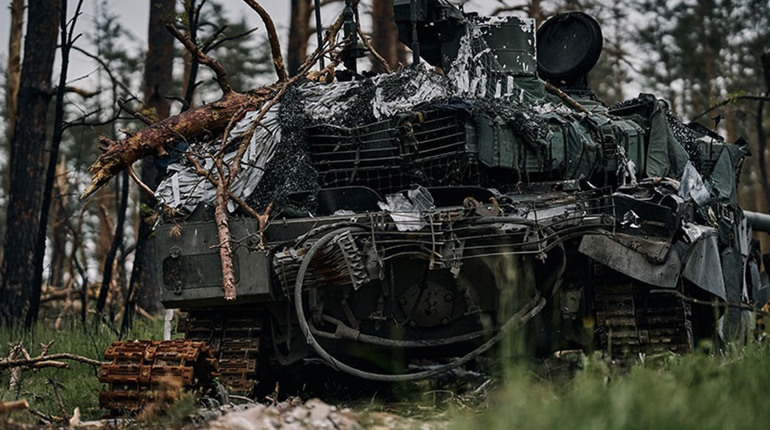 На Сватівському напрямку ворог сконцентрував людей і техніку. Штурмує українські позиції