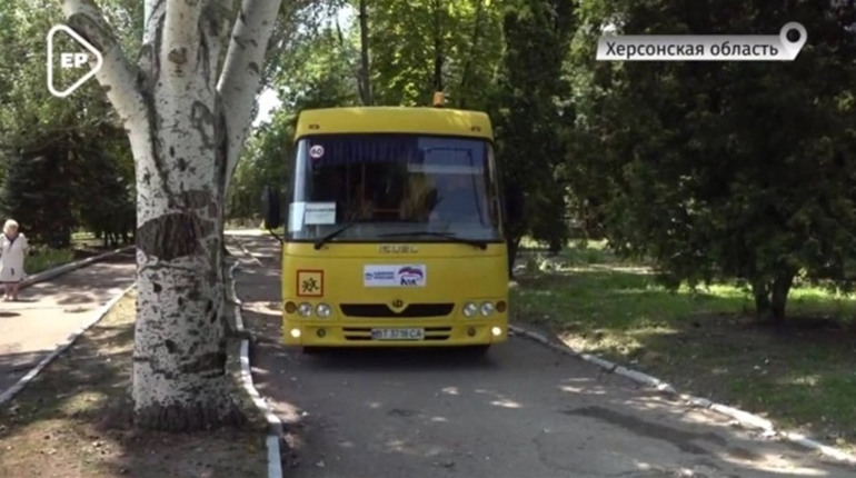 В Скадовському районі окупанти крадуть шкільні автобуси для використання їх на "нових маршрутах"