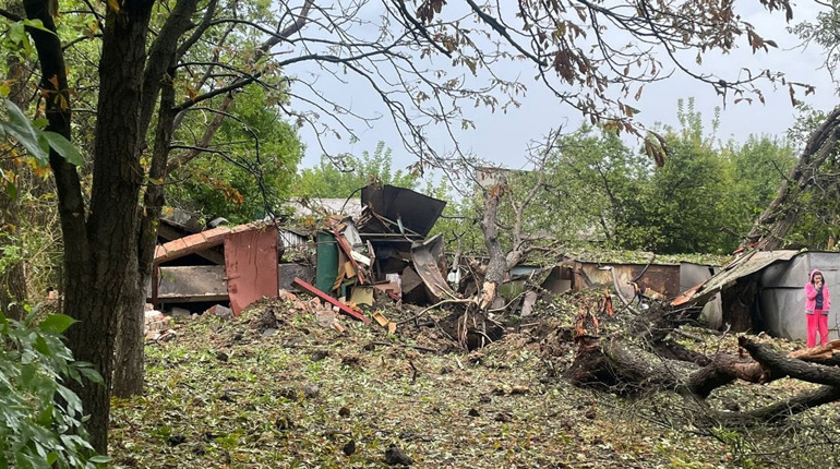 В Торецьку обстрілами ворог зруйнував адмінбудівлю. Ситуація на Донеччині на 2 серпня
