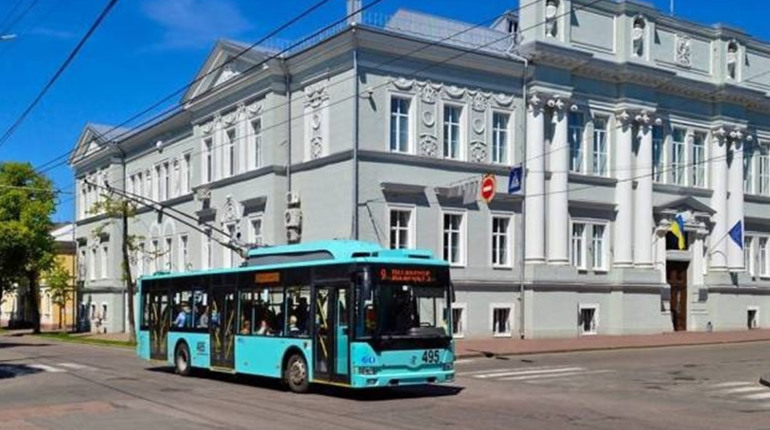В Чернігові запускають чотири нові тролейбусні маршрути: в якому напрямку