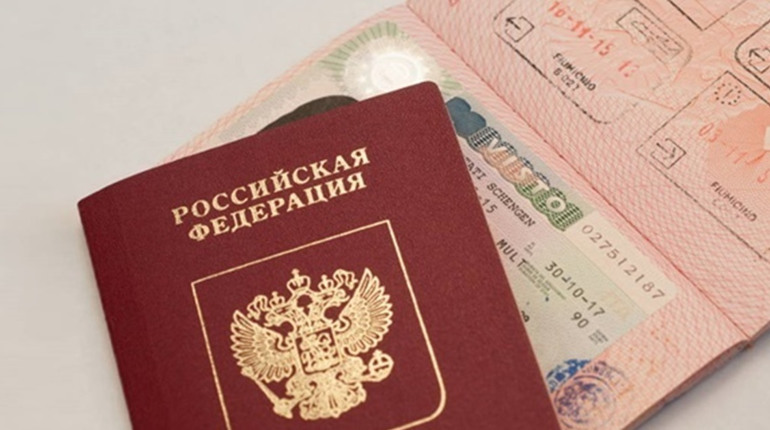 У жителів Мелітополя під час виїзду в Європу вимагають російські закордонні паспорти