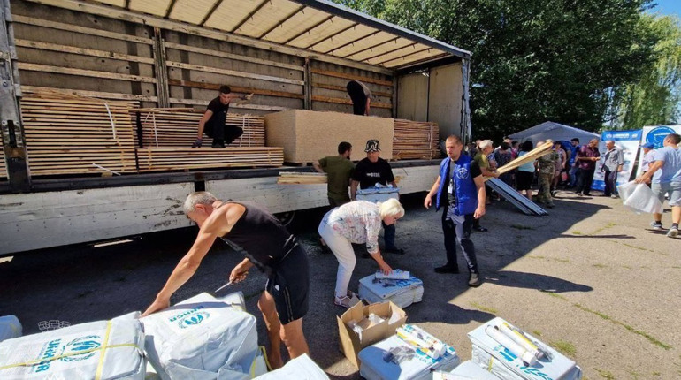 Гуманітарна місія «Проліска» доставила мешканцям Покровської громади чергові будівельні набори