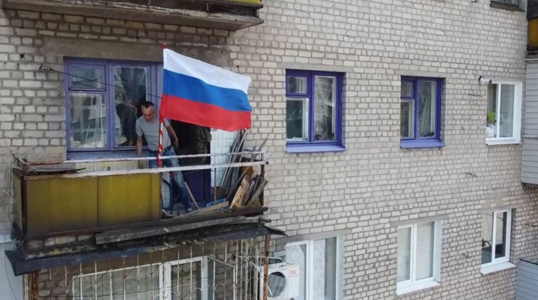 На окупованій Херсонщині Херсонської колаборанти знищують документи або вивозять в рф