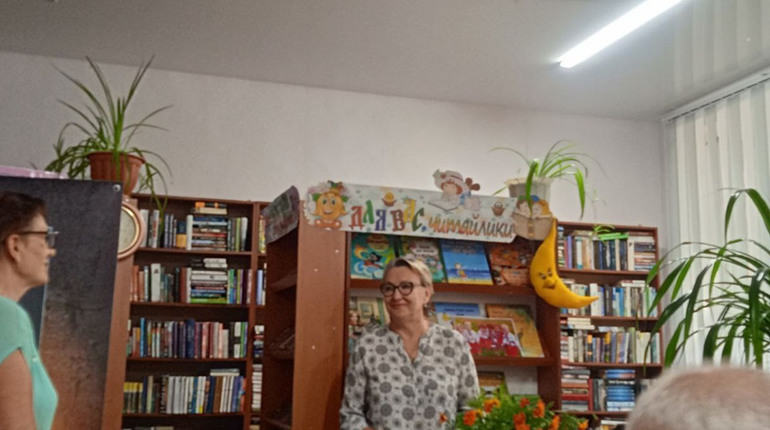 В Долинській відбулася презентація книги “Оскар” від української письменниці Людмили Охріменко