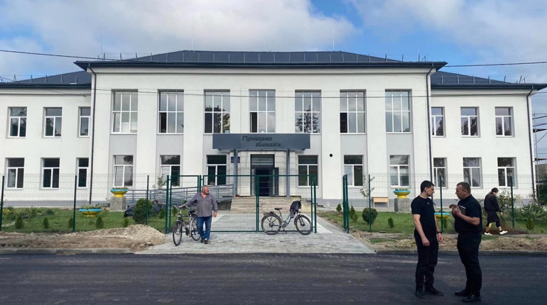 «Заклади освіти Червоноградського району готуються до навчання в очному форматі», – Максим Козицький