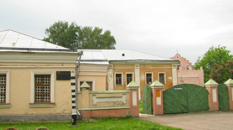 Бажаєте побачити незвичайні поштові конверти, тоді вам у відділ Музей «Поштова станція»...
