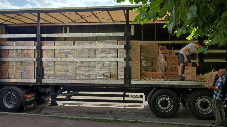 До Шостки надішов великий гуманітарний вантаж: хто може отримати пакунок