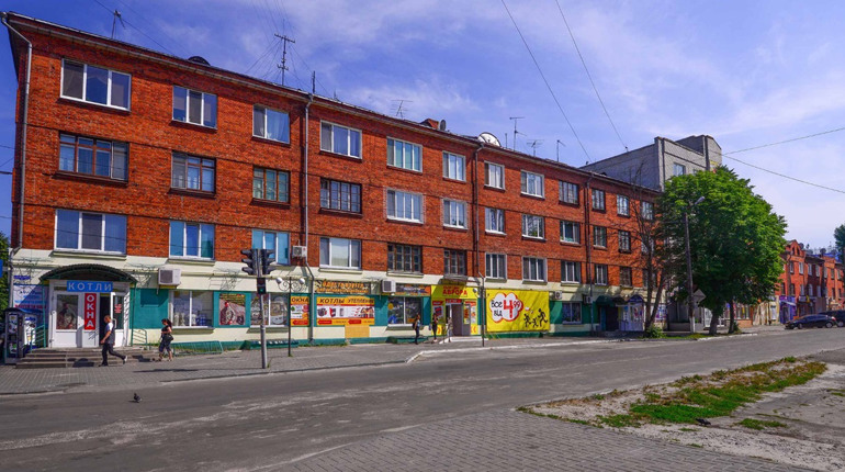 У Шостці на вулиці одна жінка вкрала в іншої сумку з продуктами