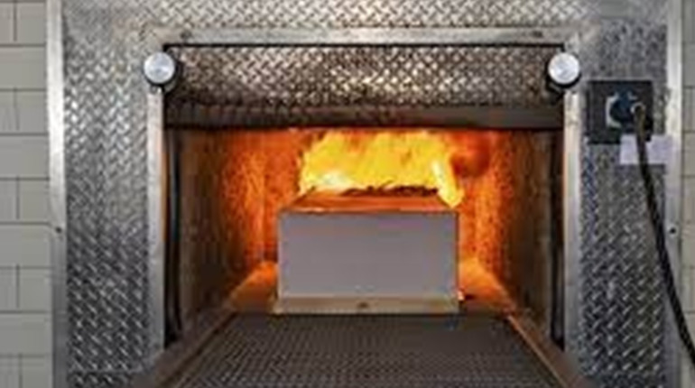Жителі Мелітополя скаржаться на сморід, ймовірно у місті працює крематорій