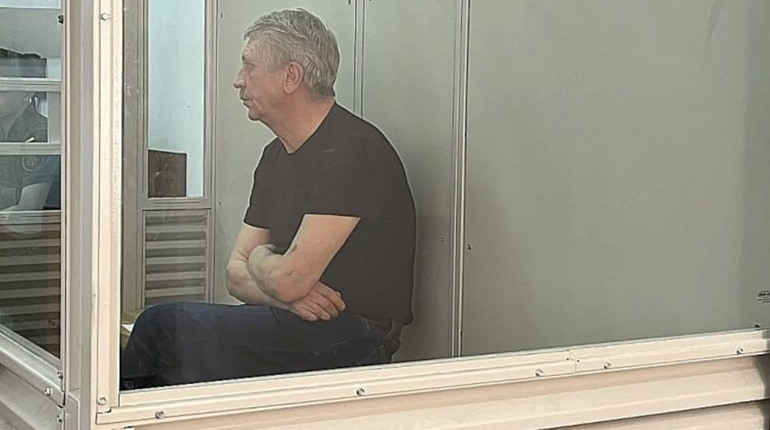 «Я визнаю свою вину, бо мені потрібно було вивозити людей»: перевізнику з Херсона оголосили вирок