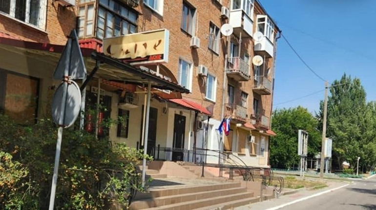 У Новій Каховці люди з руху “АТЕШ” підірвали передвиборчий штаб росіян