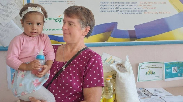 Гуманітарка. Протягом дня майже 350 переселенців з Луганщини отримали допомогу