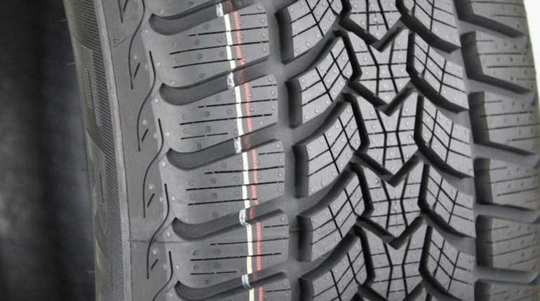 Порівняння зимової гуми Pirelli Cinturato Winter 2 та Bridgestone Blizzak LM005