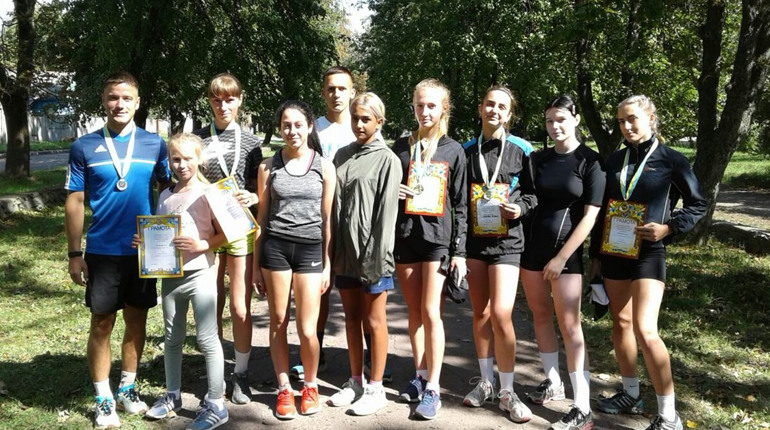 Глухівські легкоатлети здобули призові місця на змаганнях пам’яті воїна Сергія Проневича у Кролевці