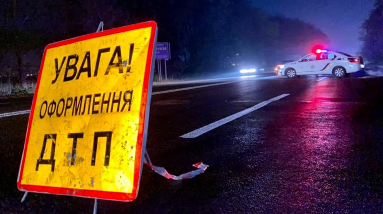 Один загиблий, шість постраждалих. На автошляху Мерефа - Лозова - Павлоград сталася ДТП