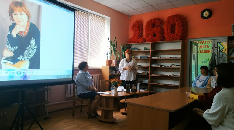 "Моя країна... Мені болить": у Гадячі презентували книгу Лариси Мельник