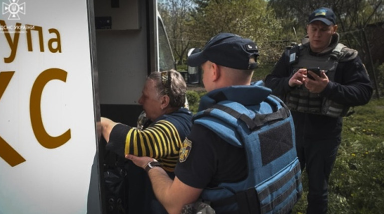 З громад Запоріжжя, які перебувають під обстрілами, евакуювали 227 людей