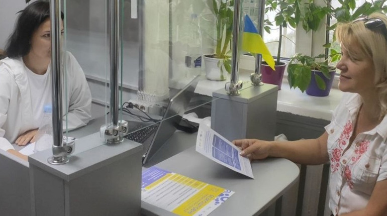 Гуманітарні хаби Луганщини звітують про надану минулого тижня допомогу для ВПО. Де і скільки видали