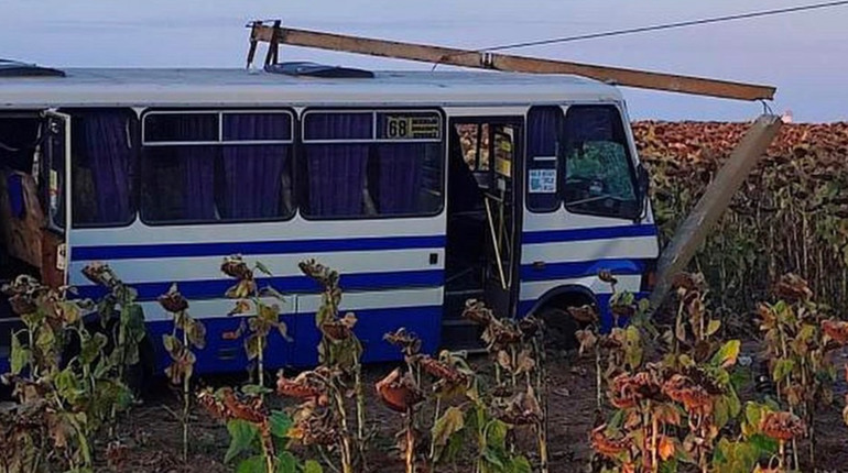 В Южному знову сталася аварія за участі автобуса