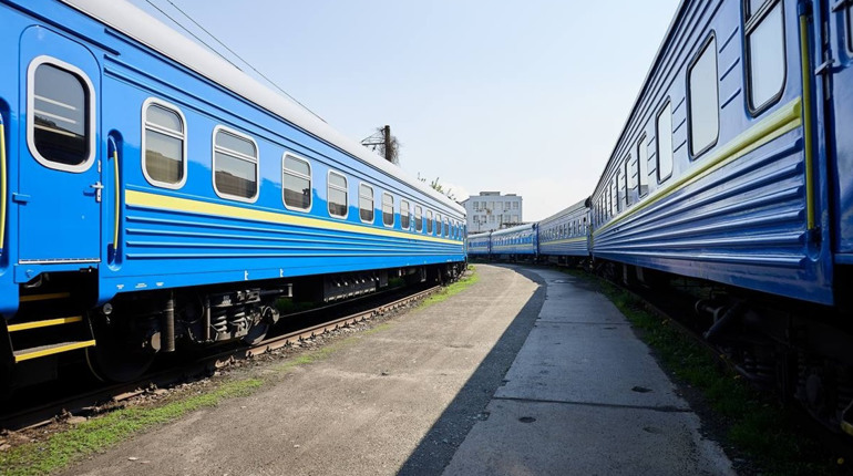 З 23 вересня Укрзалізниця збільшує кількість рейсів з Києва до Херсона та робить їх щоденними