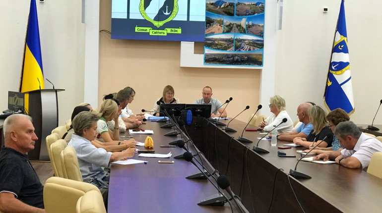 Перейменування Южного затягується: члени комісії перенесли засідання