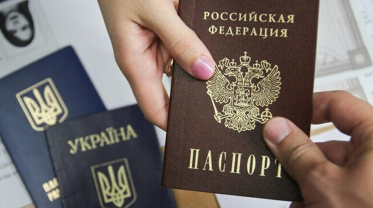 На окупованій Херсонщині в селах шукають тих, хто відмовляється від російського паспорта