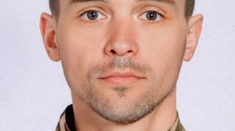 "Він був наставником малечі ": на війні загинув жовтоводець, керівник гуртків ЦДЮТ Олександр Синяков