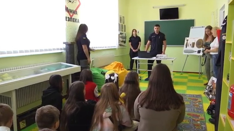 В навчальних закладах Лозівської громади створено 12 класів безпеки. Навіщо вони потрібні