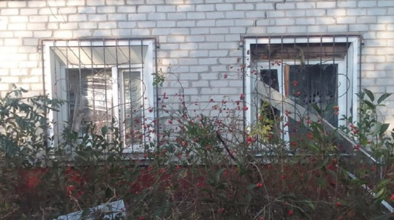 "Прилетіло" в окупований Лисичанськ. В центрі міста є пошкодження приватних будинків