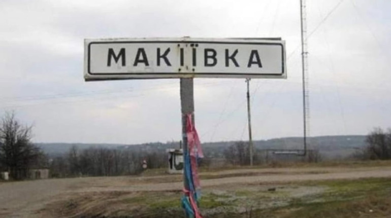 Поліцейські Луганщини евакуювали маломобільного чоловіка з Макіївки. Доправили в село гуманітарку
