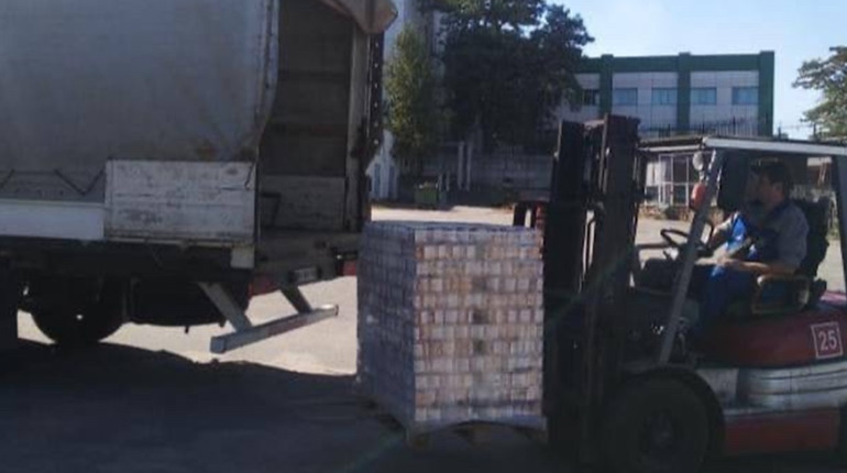 Родинам працівників припортового заводу надали гуманітарну допомогу