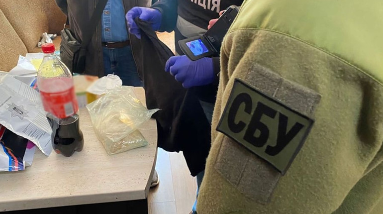 В Чернігові вкотре затримали наркоторговця: вилучено наркотики на суму понад 700 тисяч гривень
