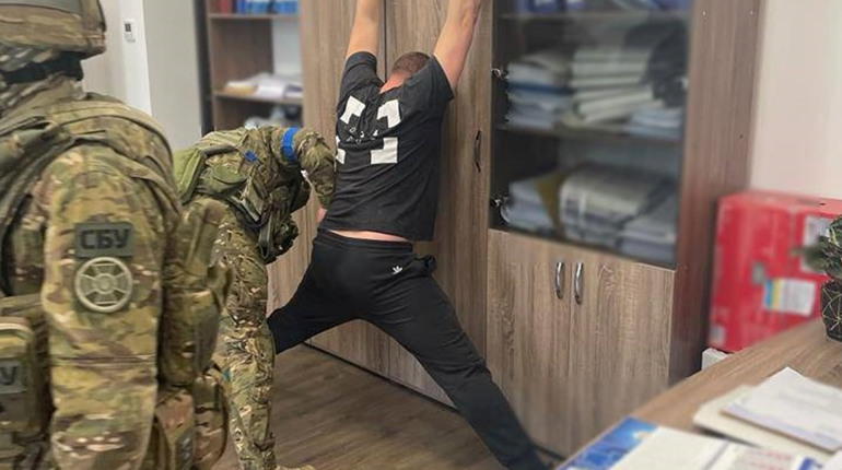 Заволоділи 15 земельними ділянками в Затоці: на Одещині судитимуть ексдепутата та його спільників