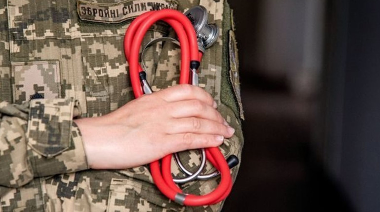 Військовий облік жінок медиків: хто і навіщо має йти до центру комплектування