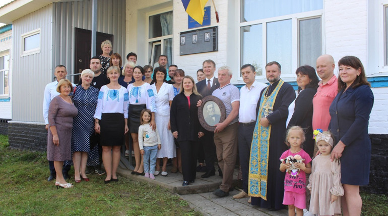У Ціпках відкрили меморіальну дошку діячам Армії УНР Чижевським