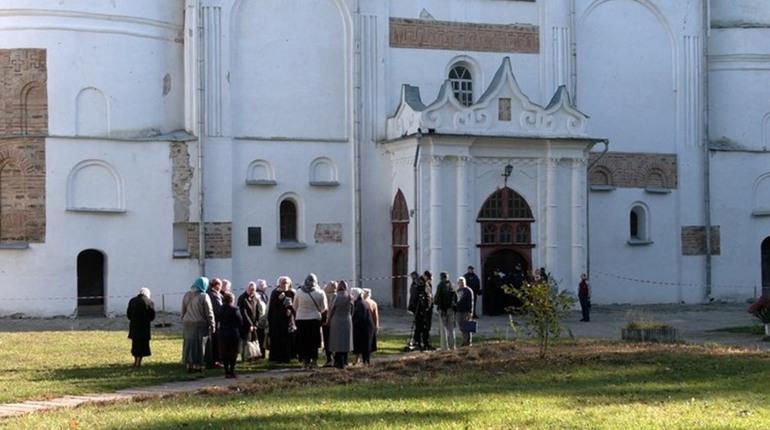 У Чернігові закрито і опечатано декілька великих храмів. Що сталося