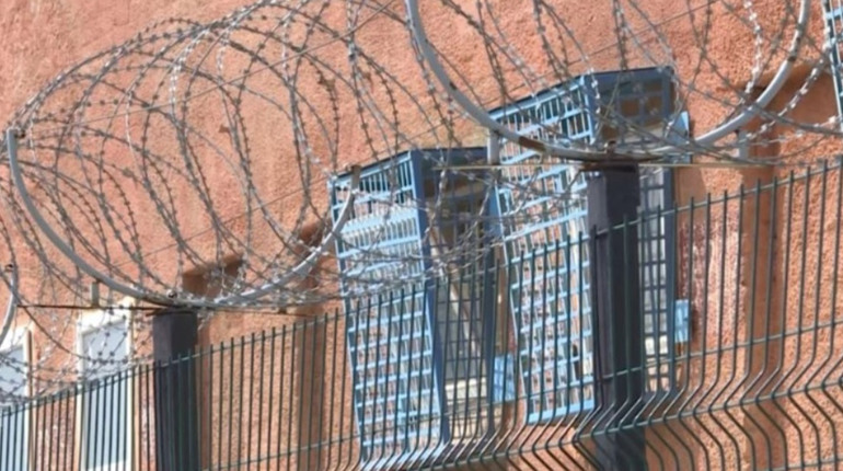 Перейшли на бік ворога. Повідомлено про підозру у держзраді п’ятьом працівникам Старобільського СІЗО