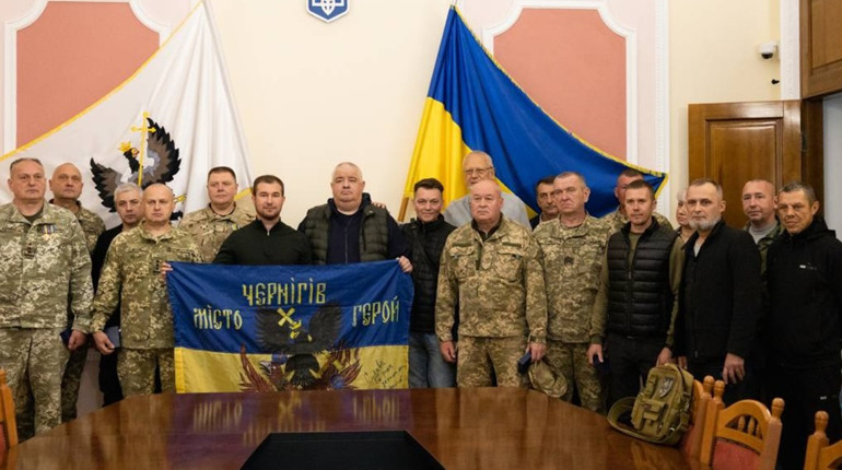 «За оборону Чернігова»: медалями нагородили 18 військовослужбовців ЗСУ