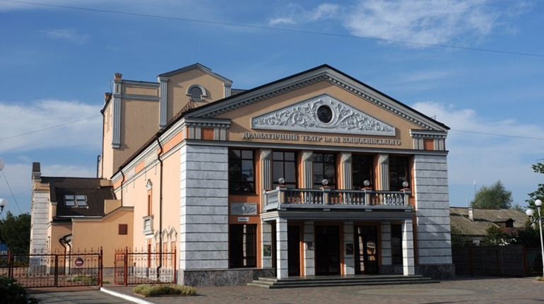 Ніжинському театру у жовтні - 90