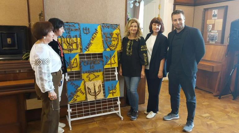 «Зі словом і зброєю — до перемоги»: мистецька зустріч у Кропивницькому обласному краєзнавчому музеї