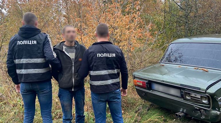 Ніжинські поліцейські оперативно затримали викрадача автомобіля