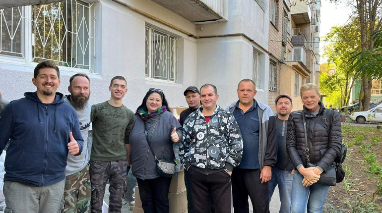 Волонтери Центру святого Мартіна розпочали новий проєкт: соціальна перукарня для переселенців