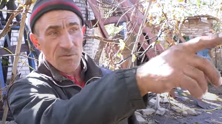 "Мою хату, де я жив 30 років, зруйнувало САУ". Ворог кожен день випалює Гуляйполе