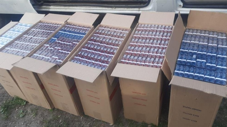 Майже 3000 пачок контрабандних цигарок передали з Сарн на ЗСУ