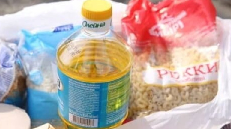У Лозовій видають продуктові набори літнім людям. Куди звертатися