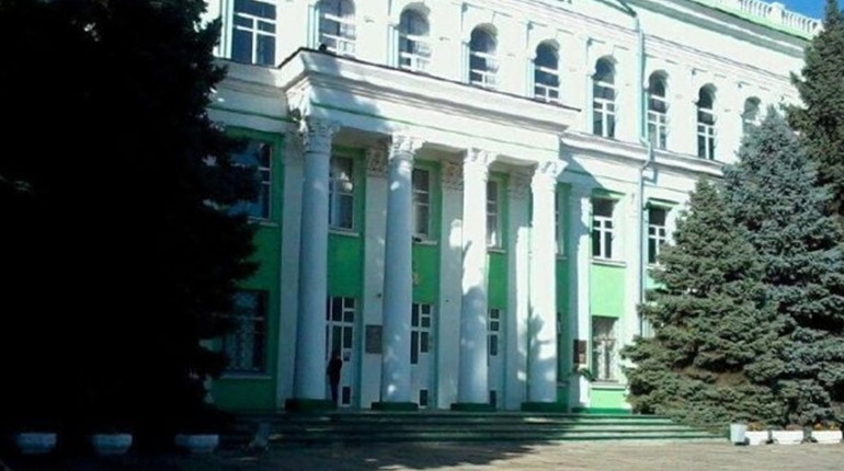 Викладачів-колаборантів у Мелітополі, які не хочуть скидатися на росармію, лякають комендатурою