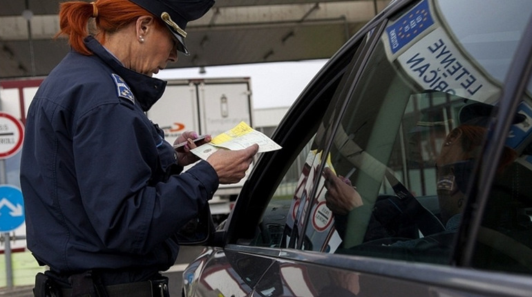 Обов'язковий документ, щоб виїхати у Польщу автівкою: інформація та вартість