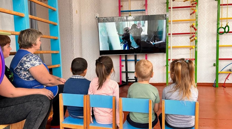 Вже з дитсадочка нав’язують ворожі наративи — про новини з окупованої частини Волноваського району