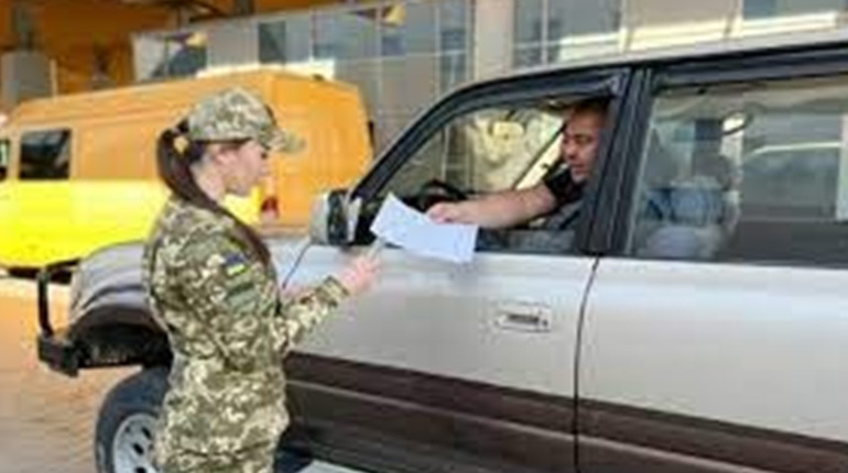 У ВР з’явився законопроєкт, який передбачає випуск чоловіків за кордон